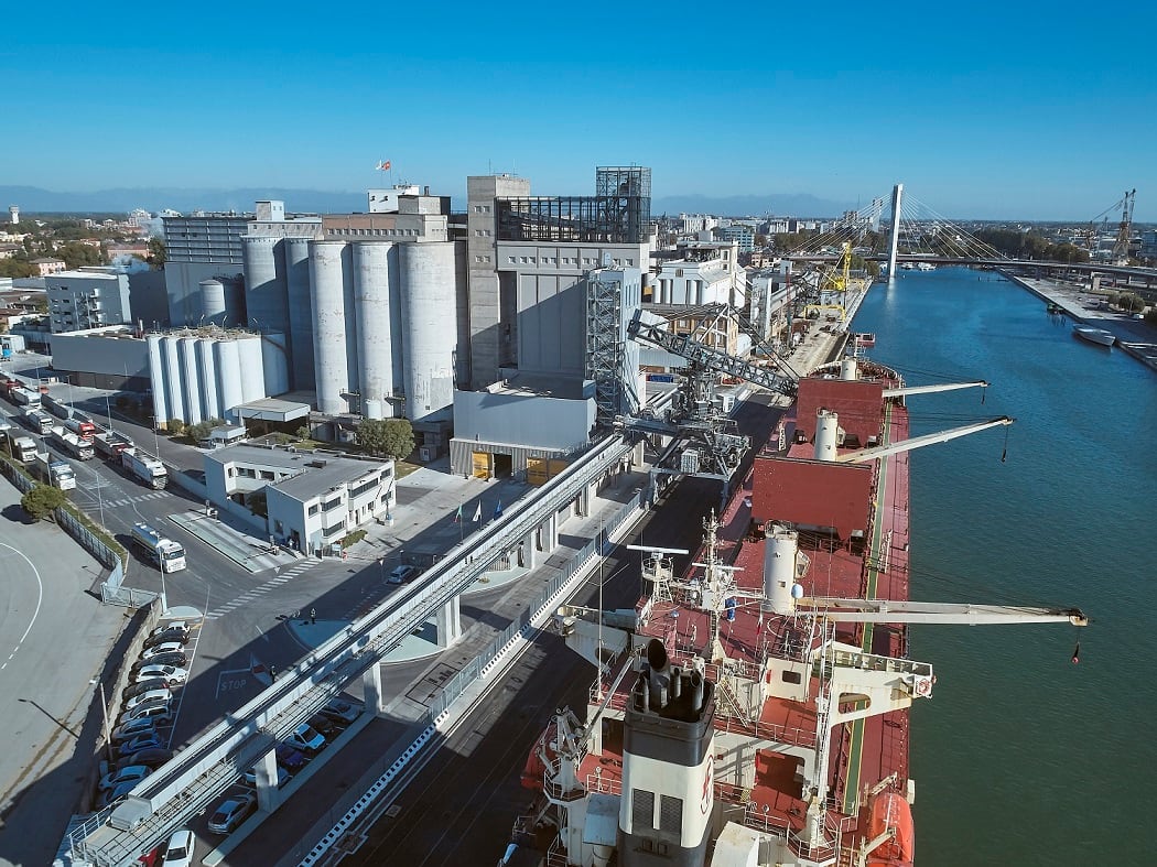 Italian-soy-crushing-plant-gets-RTRS-certification.jpg
