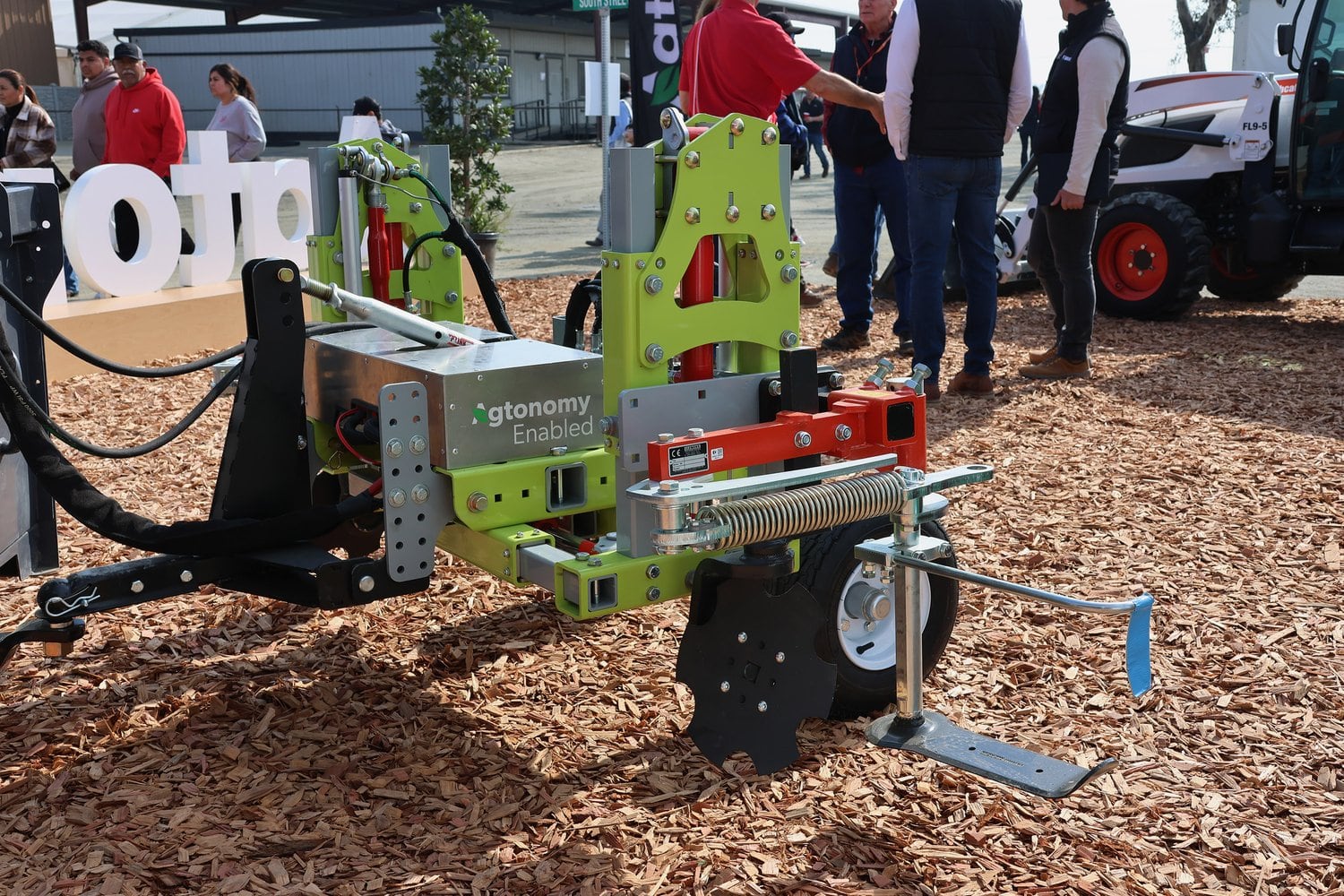 Next-gen software aims to digitally connect tractors and farm tools