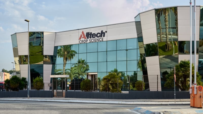The Alltech Crop Science biofertilizer plant will be based on the design of manufacturing facilities in Brazil and Spain.